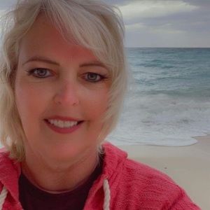 Meet your Posher, Suzette